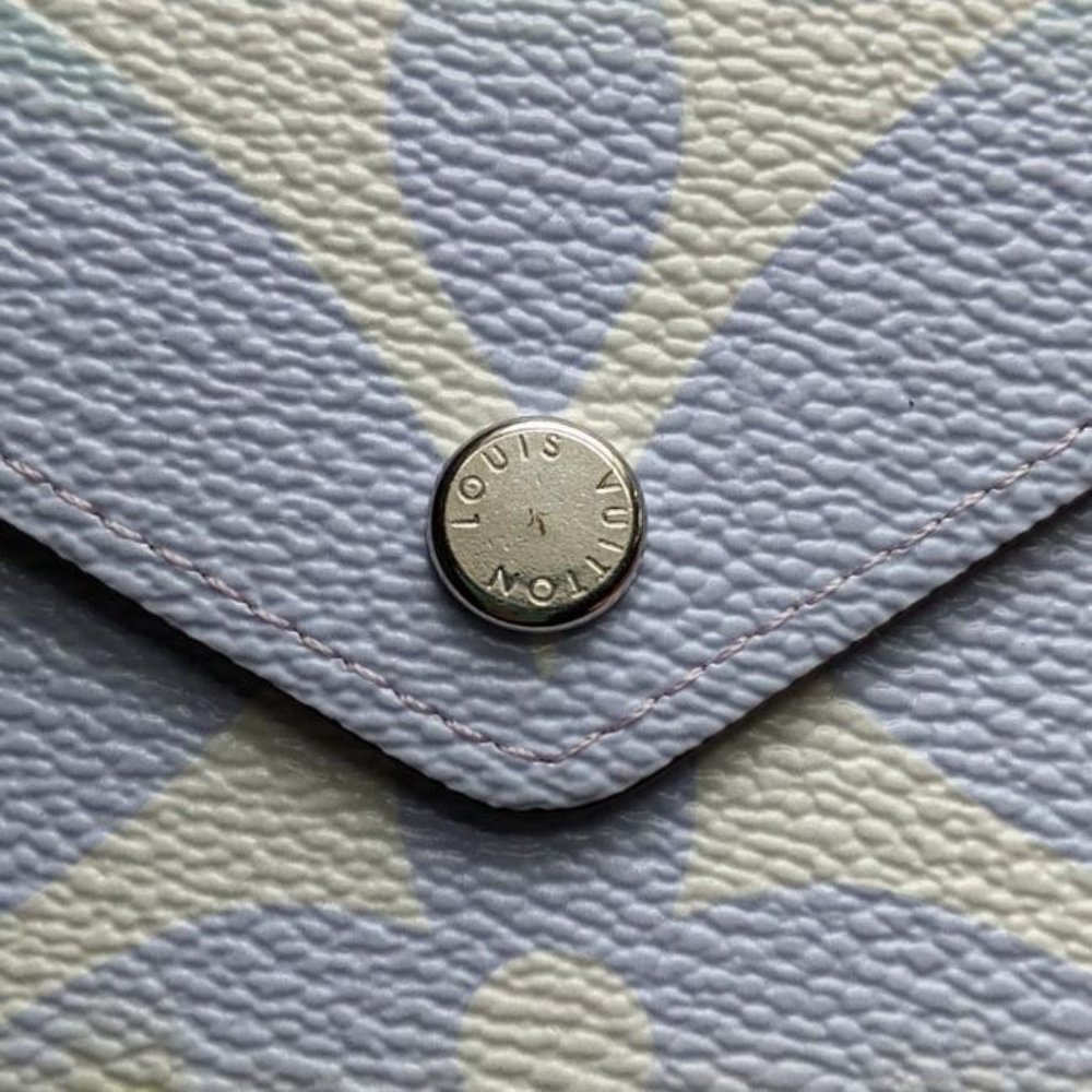 SOLD Louis Vuitton Large Escale Kirigami Clutch - Picture 4 of 7
